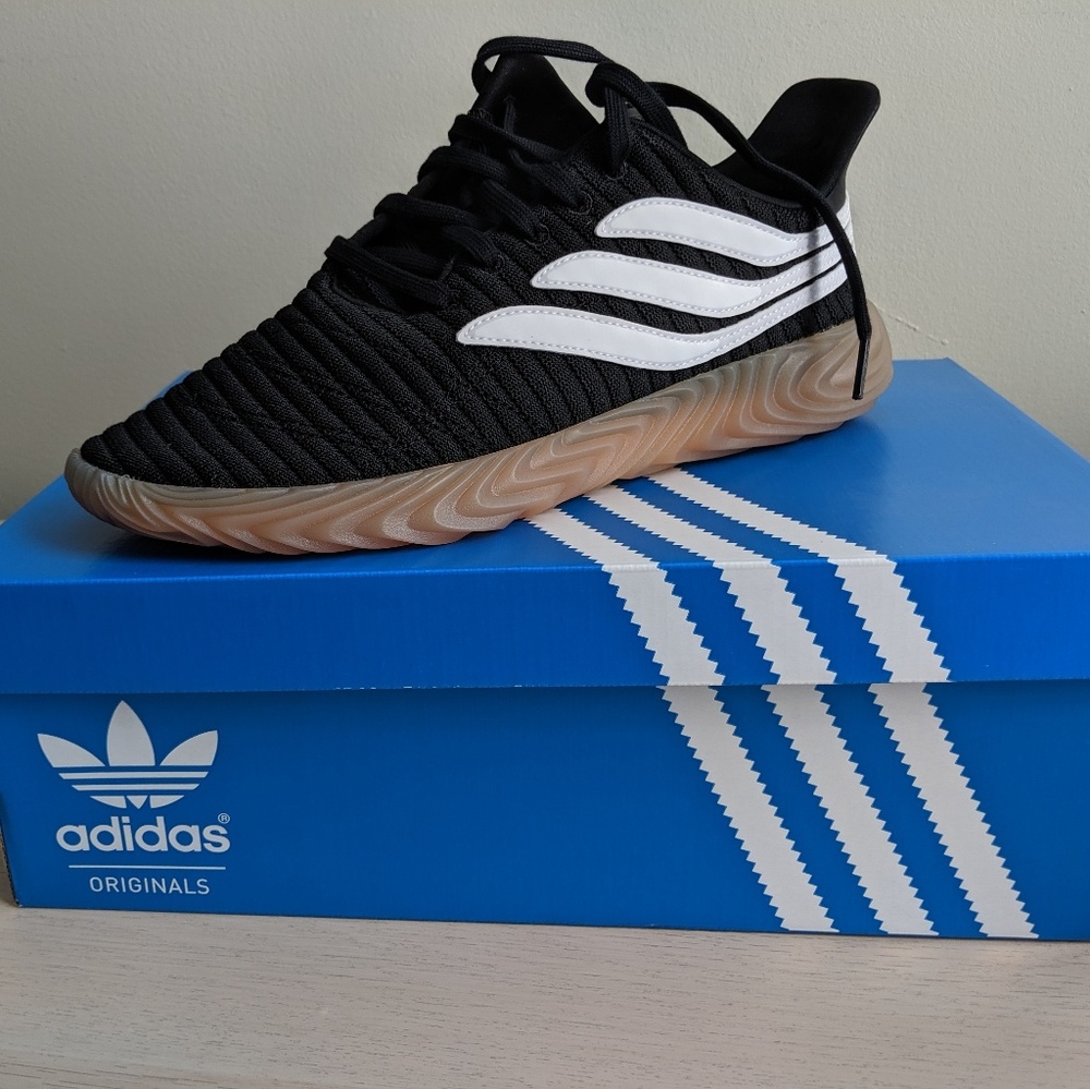 NWT Adidas Sabakov Black/White/Gum sole 10